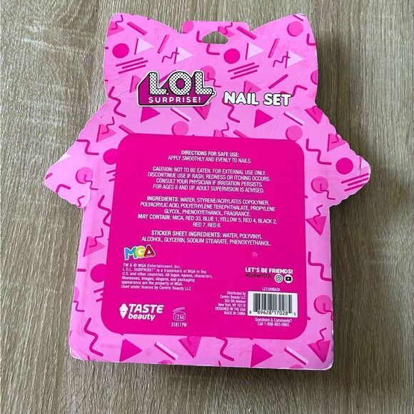 NWT … L.O.L. SURPRISE! “6 Piece” Nail Set - Picture 2 of 2